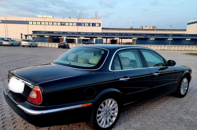 Jaguar XJ cena 54900 przebieg: 220000, rok produkcji 2003 z Poznań małe 407